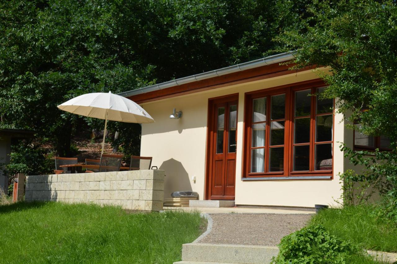 Bungalows Am Waldessaum Bei Hohenzieritz Esterno foto