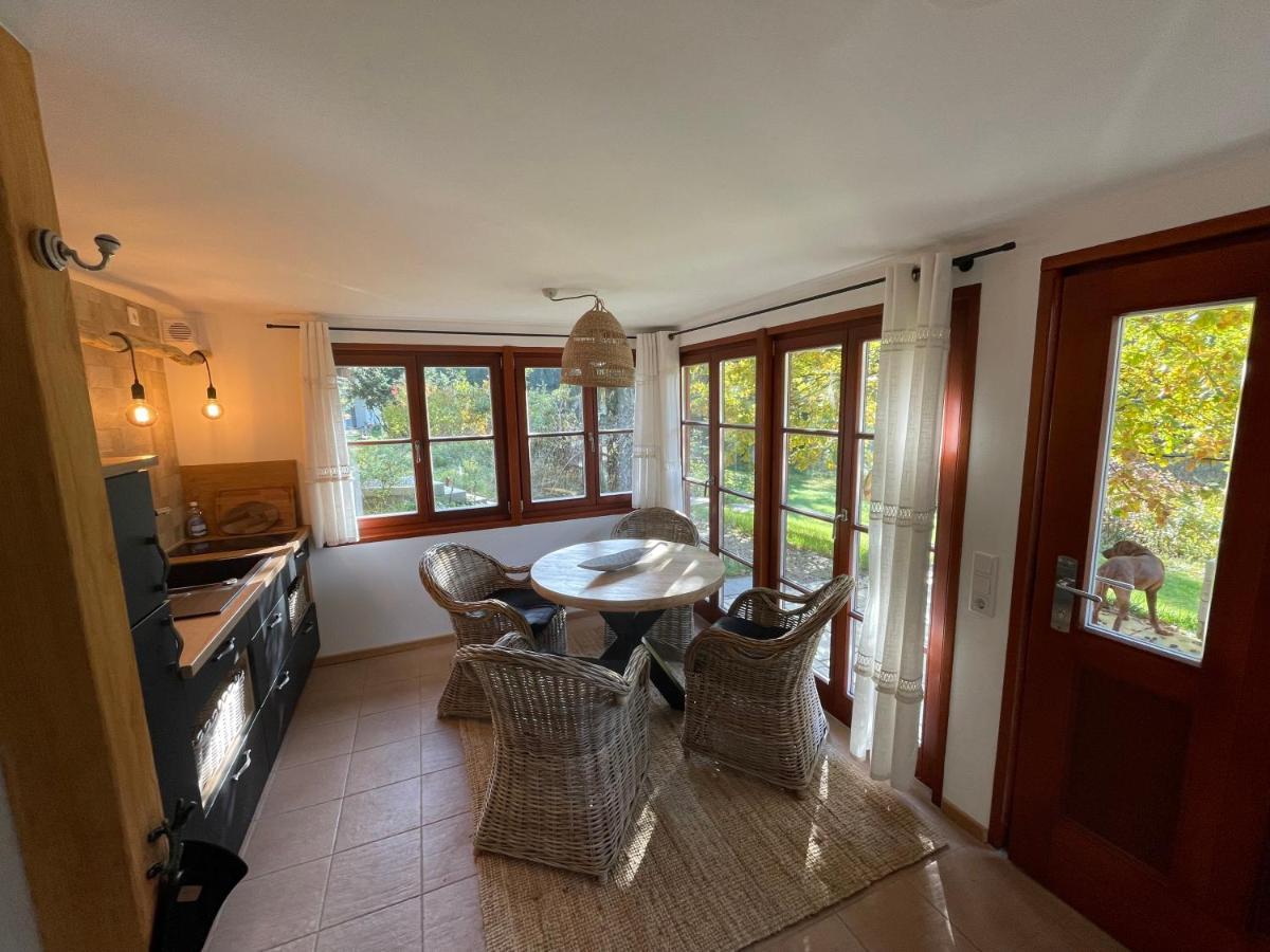 Bungalows Am Waldessaum Bei Hohenzieritz Esterno foto